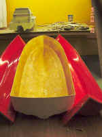 DSC01091 - EB-58 hull and mold.jpg (53361 bytes)